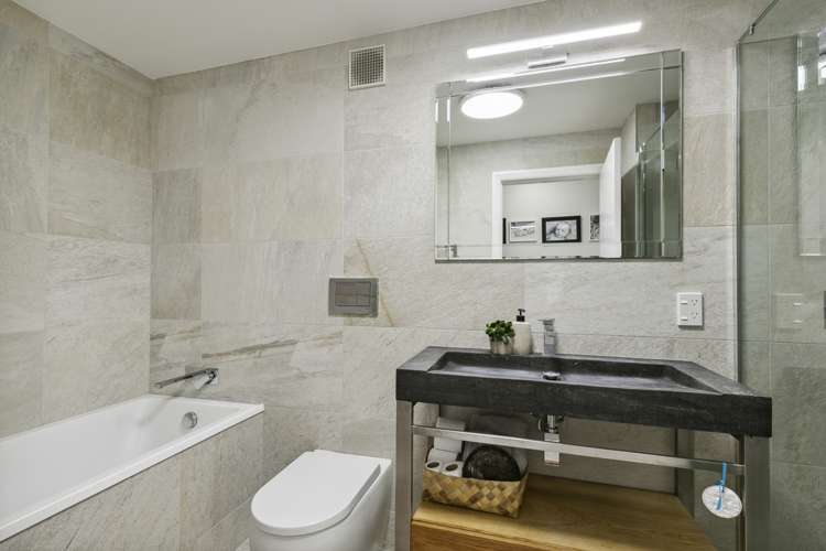 8 Nakora Road Karaka Bays_11