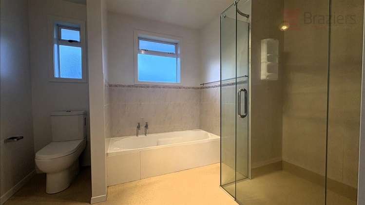 45 Charles Upham Avenue Hillmorton_9