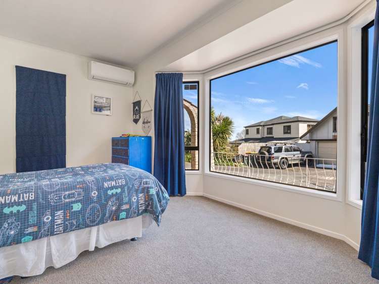 8 Deodar Place Totara Heights_17