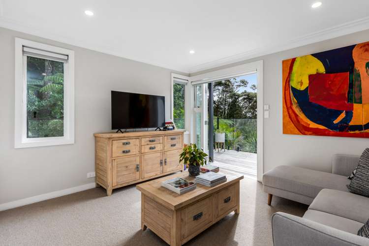 97 Scenic Drive Titirangi_19