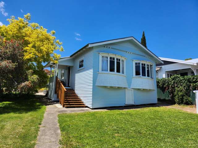 CHARACTER COTTAGE - 1930s CHARM