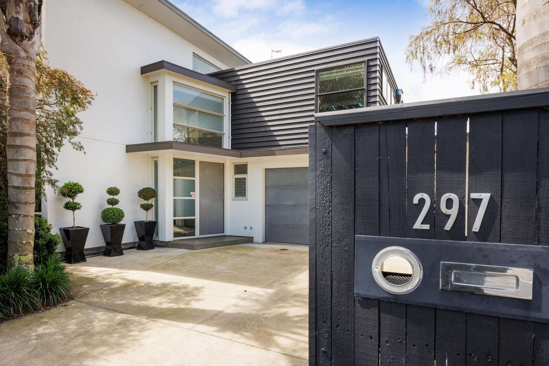 297 Fitzherbert Avenue West End_0