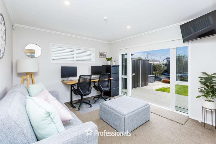 2 Chalfont Road Silverstream_12