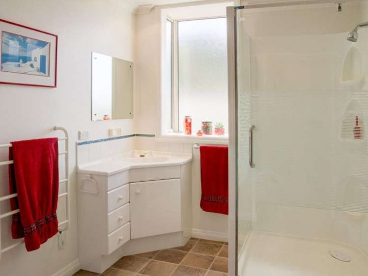 2 Allenby Place Wanaka_9