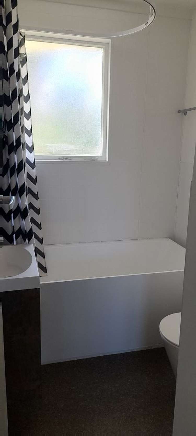 11 Hassals Lane Waltham_7