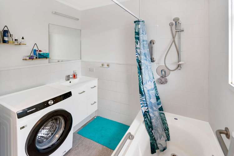 4 John Road Fairy Springs_15