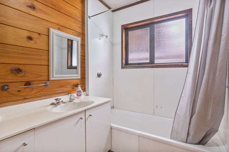 24d Gordon Road Western Heights_12