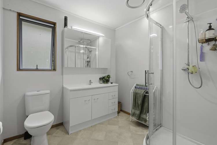 16 Bush Point Road Taipa_19