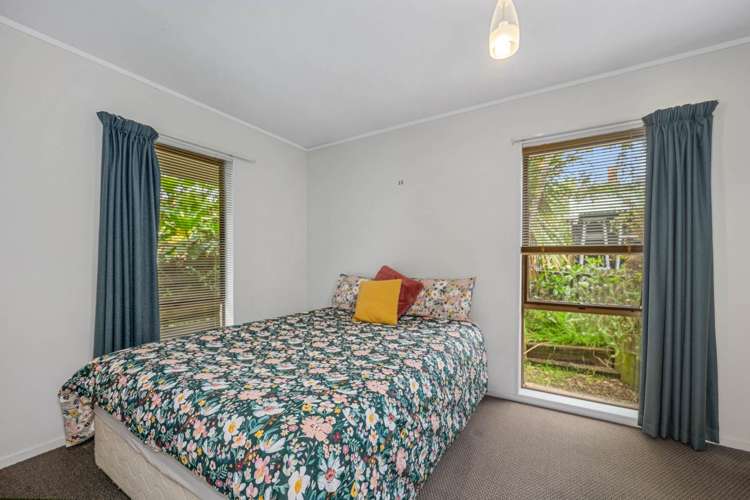 2/5 Hanlon Crescent Narrow Neck_17