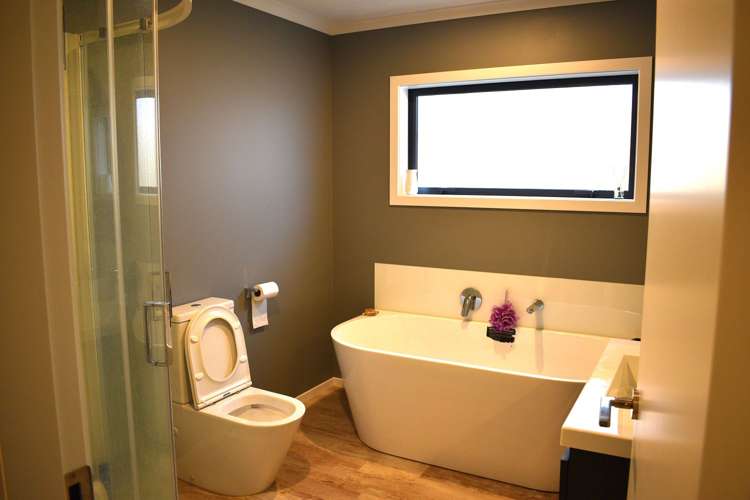 25 Te Ara o Roimata Wainuiomata_10