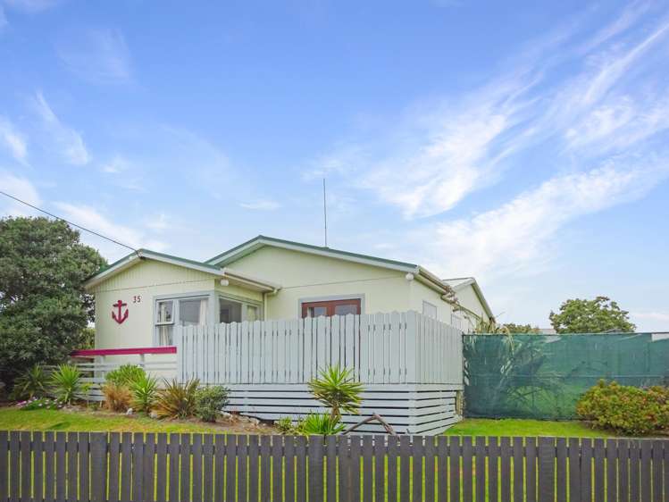 35 Ruanui Street Himatangi Beach_0