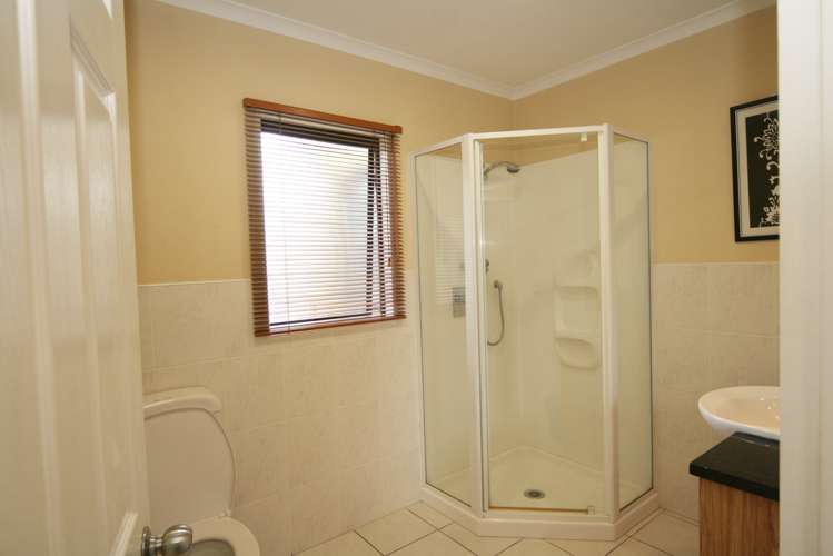 451 Old Te Atatu Road Te Atatu Peninsula_12