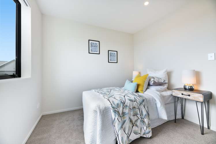 11/60 Kelman Road Kelston_12