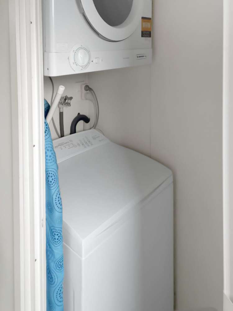 2 Waireka Road East Omata_40