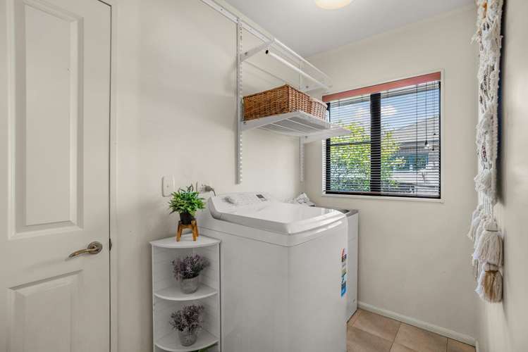 6 Kirton Drive Riverstone Terraces_17