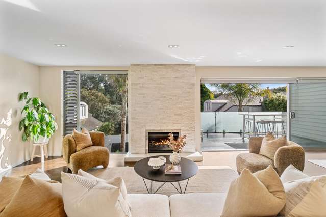 Spacious and Chic Parkside Sanctuary