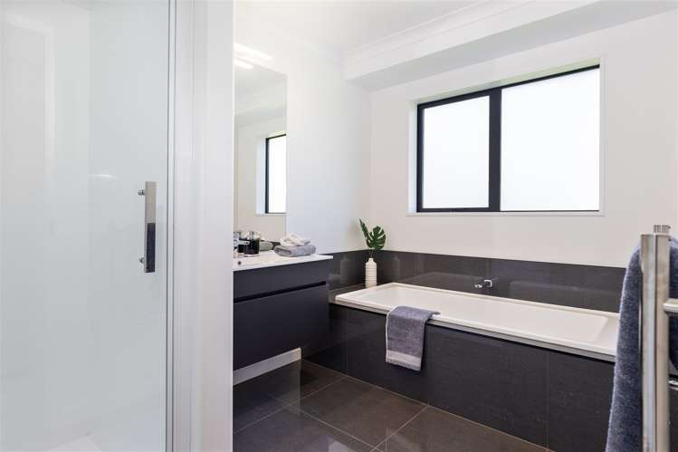 37 Birchwood Avenue Burleigh_27