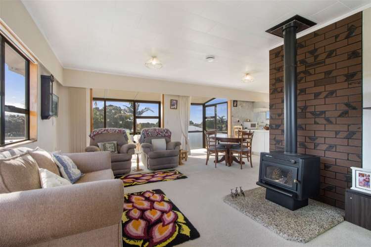 46 Roretana Drive Athenree_3