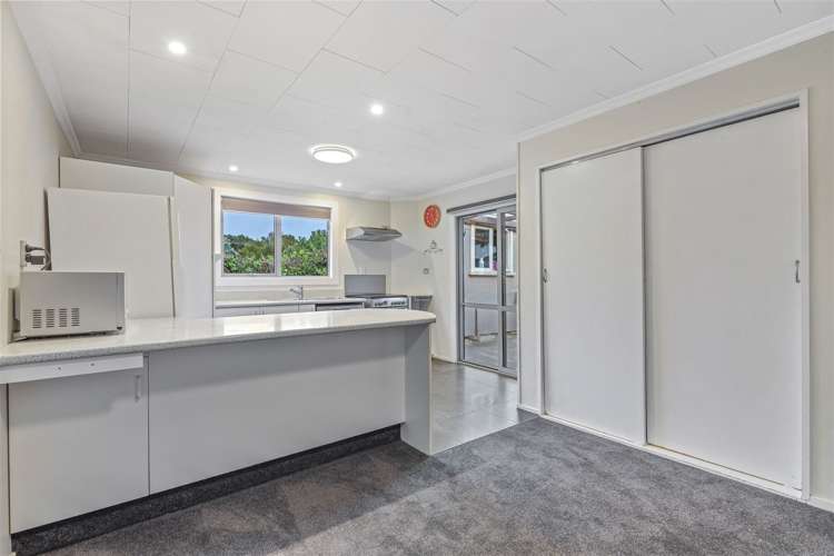 6 Riwai Street Templeton_11