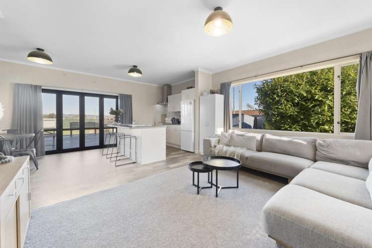 166 Charlton Road_0
