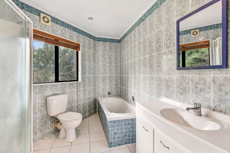 2/433A East Coast Road Mairangi Bay_10