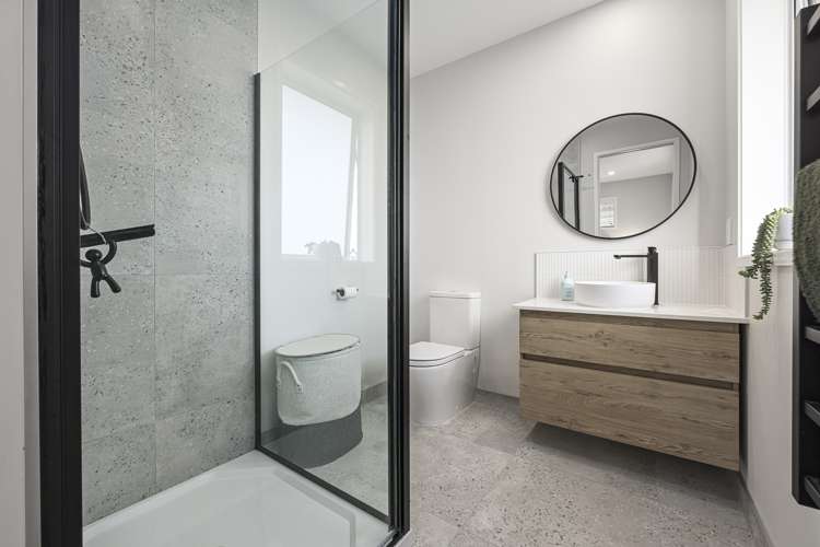 60 Argent Lane Wainui_11