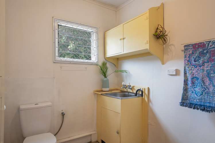 106 Wellington Road Paekakariki_13