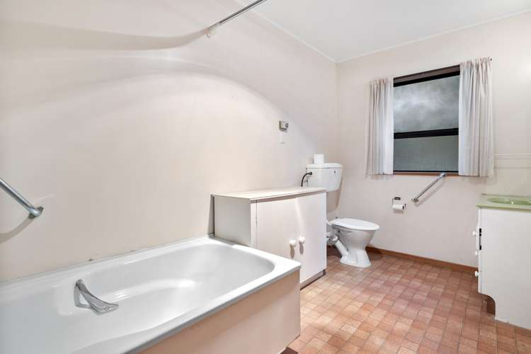 10 Shandon Road Vauxhall_12