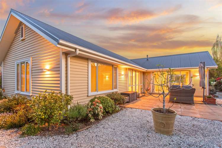 15 Acorn Close Waltham_1