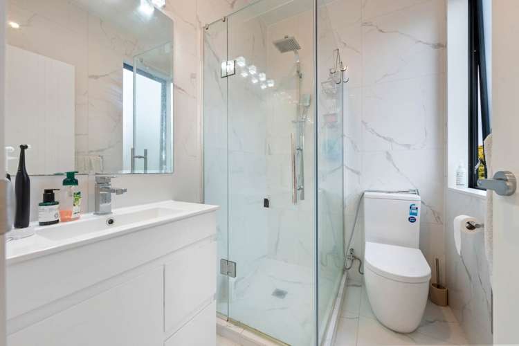 6c Tiroroa Avenue Te Atatu South_11