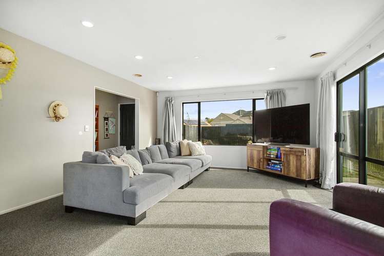 91 Cypress Drive Maungaraki_7