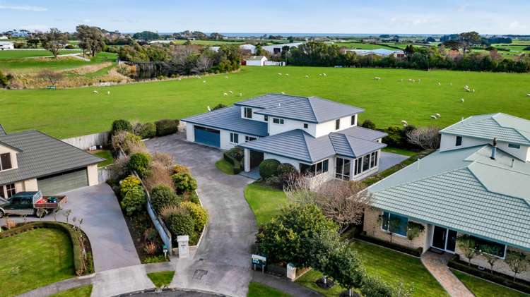 8 Edna Wills Place Hawera_34