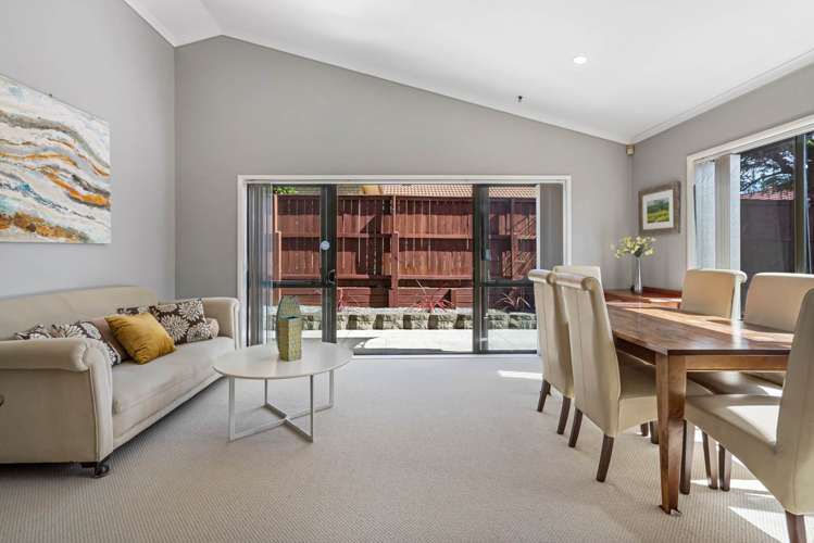 27 Newbliss Crescent East Tamaki Heights_9