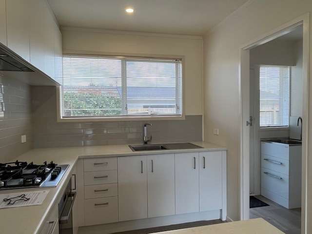 2/5 Sylvan Crescent Te Atatu South_2