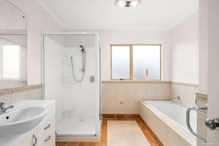 20 Carousel Crescent East Tamaki Heights_11