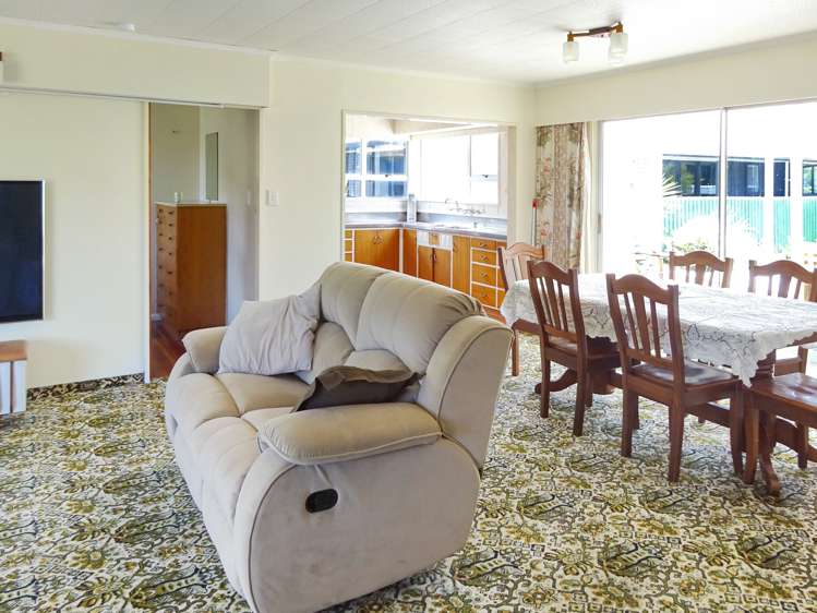 7 Hennessy Street West Foxton Beach_6