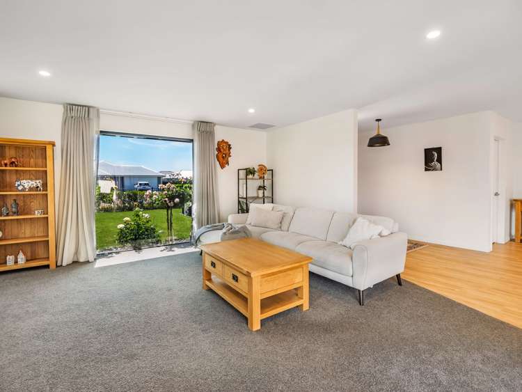 8 Whitehorn Drive Lincoln_13