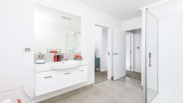 17 Caldera Drive Long Bay_15