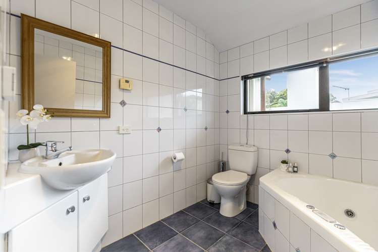 32 Hoani Glade Saint Johns_24