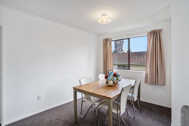 2/62 Saint Annes Crescent Wattle Downs_3