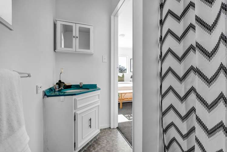 101 Pioneer Road Moturoa_35