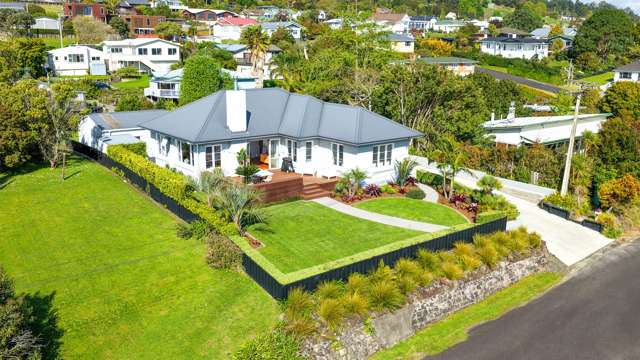 Modern Family Living