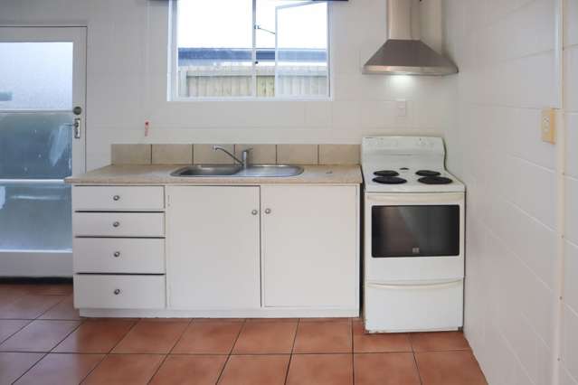 2/21 Olliviers Road Phillipstown_1