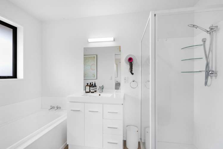 2/71 Shirley Road Shirley_10