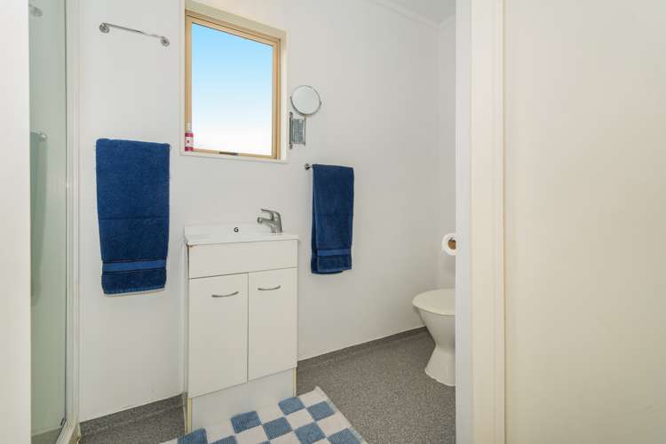 34 Eversleigh Road Belmont_21