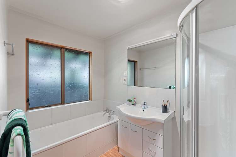 19 Napier Grove Waikanae Beach_14