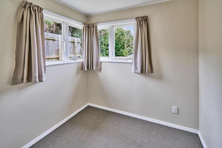 42 Victory Avenue Karori_8