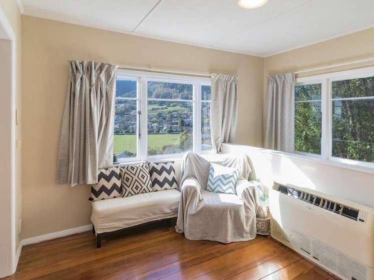 23 Jenner Road Toi Toi_8