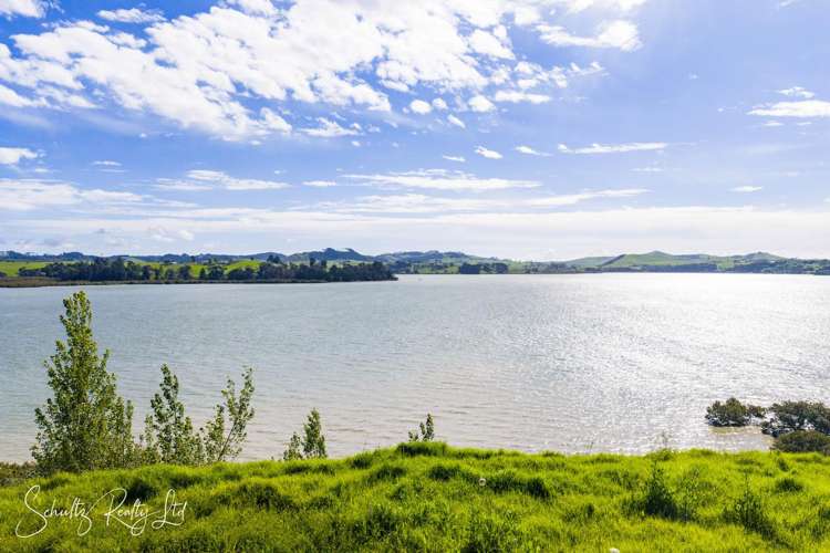 17 Kotare Crescent Pahi_2