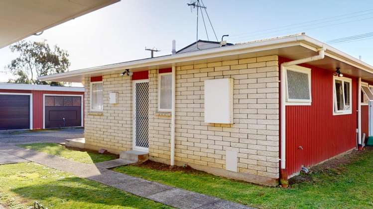 2/13 Victoria Street 10516_10